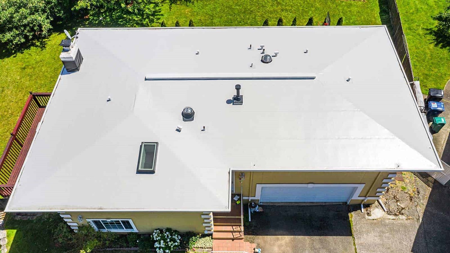 A white PVC roof in Redmond, WA