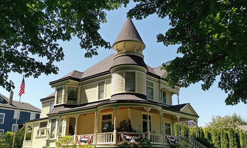1889 Victorian Home Located in Tacoma, WA