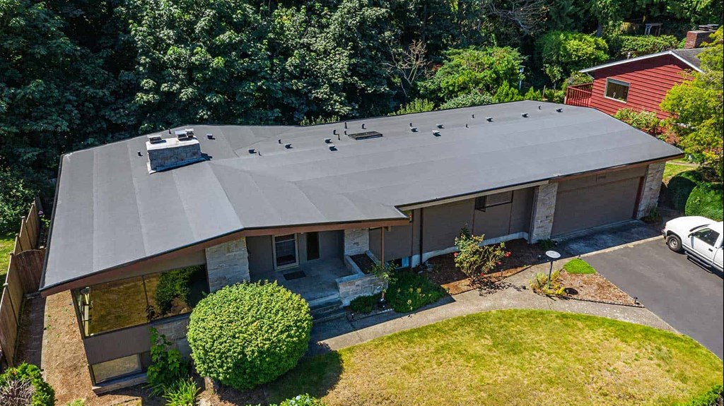 Entire Shot of House with Modern Roof with Flat PVC Roofing, Seattle, WA - Valentine Roofing