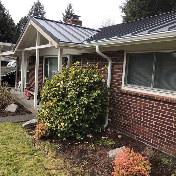 Auburn Standing Seam Metal Panel in Old Town Gray