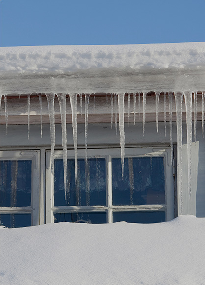 emergency roof repairs for ice damage in seattle